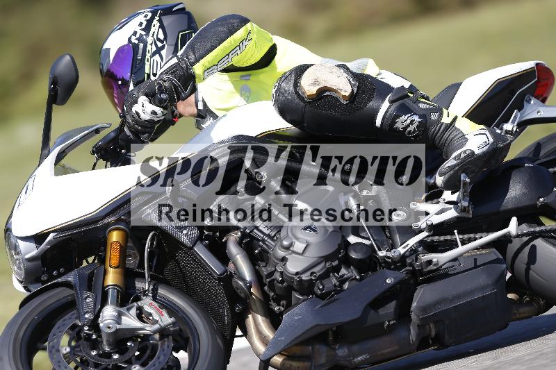 /Archiv-2025/48 25.08.2025 Cornu Master School ADR/gruen-vert/0-1